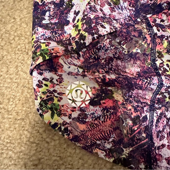 SEAWHEEZE Lululemon Speed Shorts - Picture 4 of 4